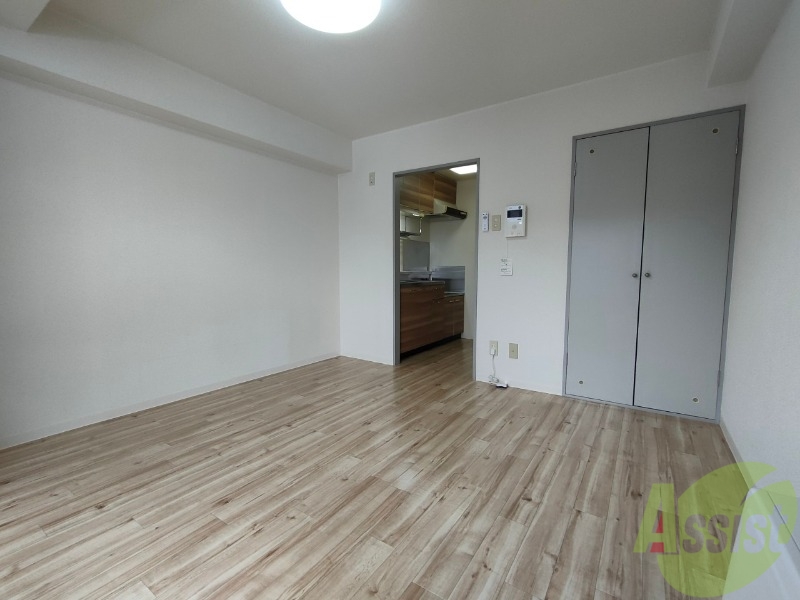 居室・リビング　広くてきれいな洋室です！快適に過ごせそうですね。