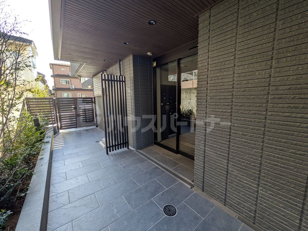 エントランス　エントランス