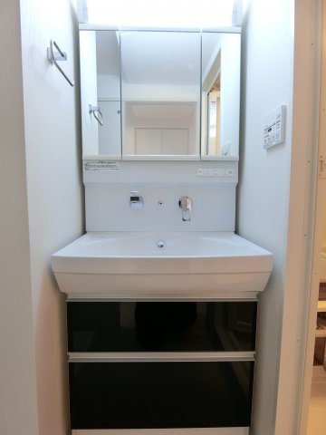 洗面設備　詳細は、RISUMO江坂本店→06-6155-7137まで♪