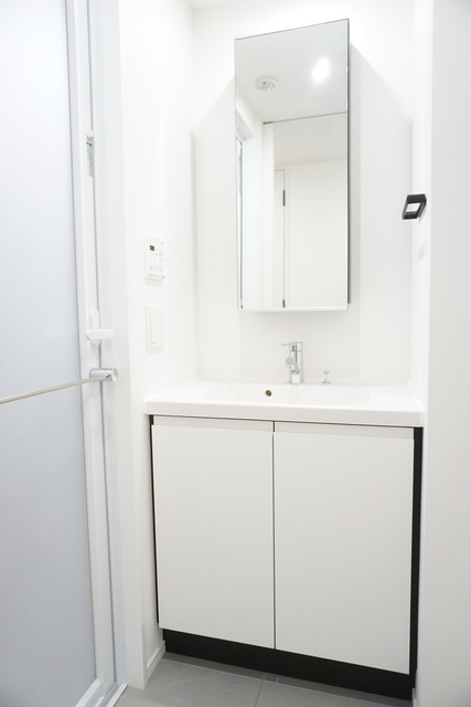 洗面設備　独立洗面台なら落ち着いて身支度ができます☆