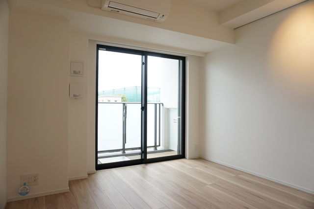 居室・リビング　明るい雰囲気で暮らしやすい！優しい質感の室内がオススメ☆