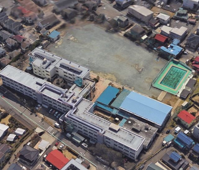 小学校　藤沢市立長後小学校（小学校）まで866m