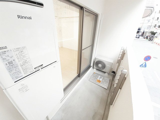 バルコニー　開放的で明るい空間を演出してくれるバルコニーです