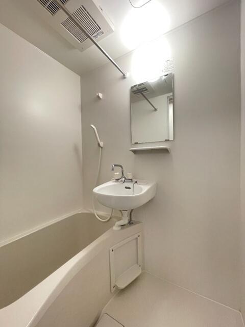 バス・シャワールーム　?