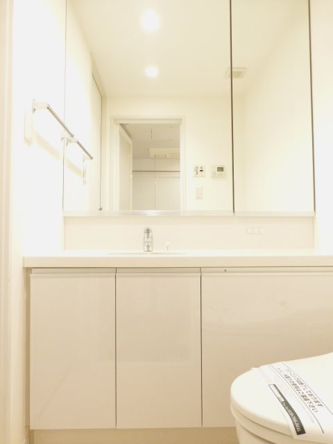 洗面設備　★《見学予約受け付け中》設備充実のハイグレード賃貸マンショ