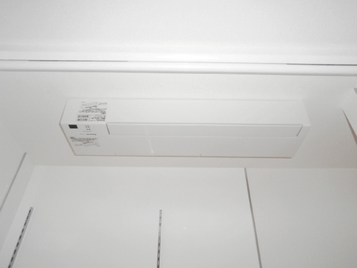 その他　部屋干しファン