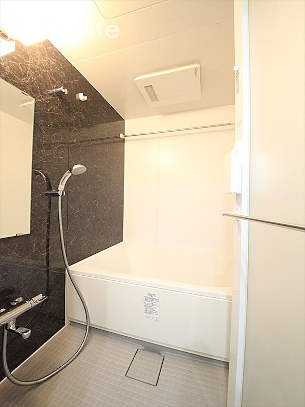 バス・シャワールーム　バスルーム