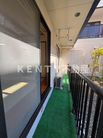 バルコニー　バルコニーからの眺めを楽しみながら食事をしませんか