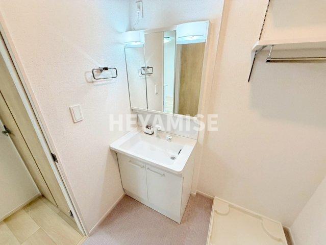 洗面設備　※室内画像は別号室のもの