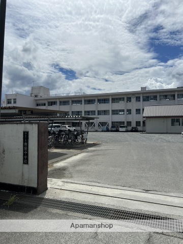 中学校　南陵中学校（中学校）まで1874m