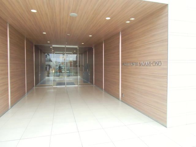 エントランス　分譲タイプです