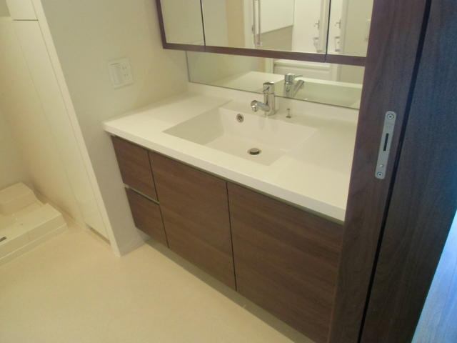 洗面設備　独立洗面台