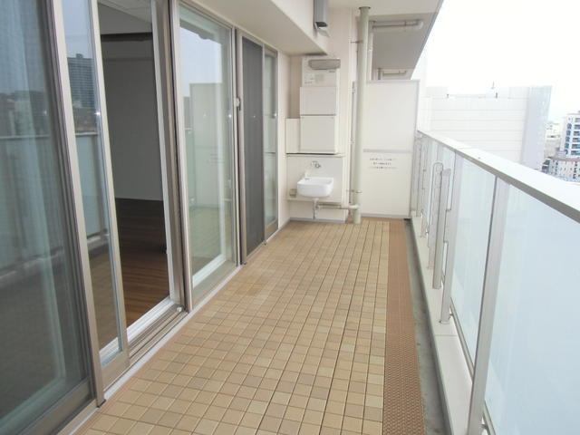 バルコニー　バルコニー