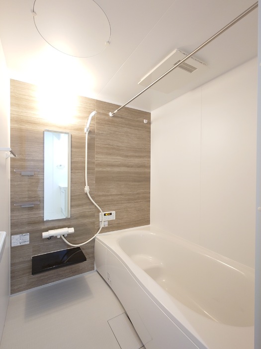 バス・シャワールーム　浴室暖房換気乾燥機付き