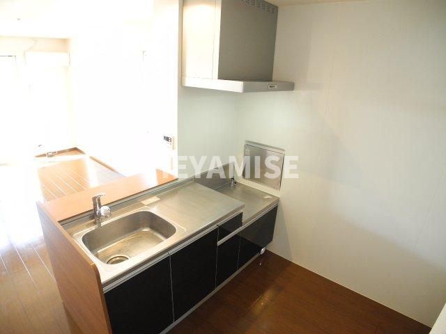 キッチン　※室内画像は別号室のもの