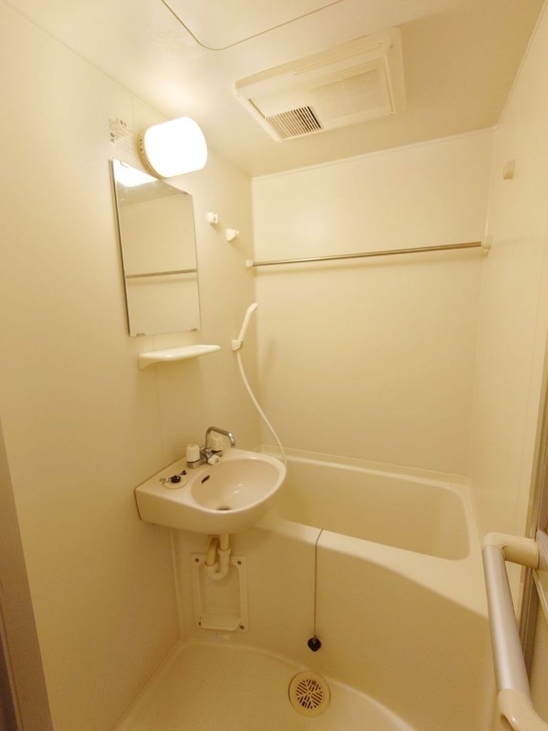 バス・シャワールーム　バス