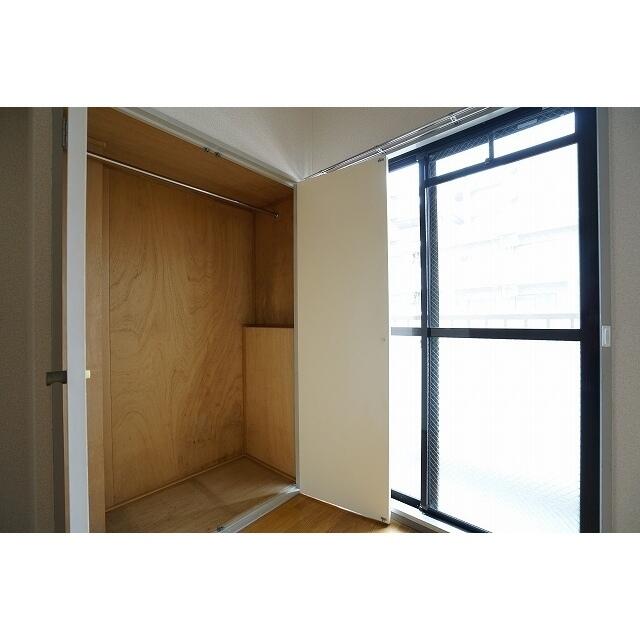 収納　洋室1　クローゼット