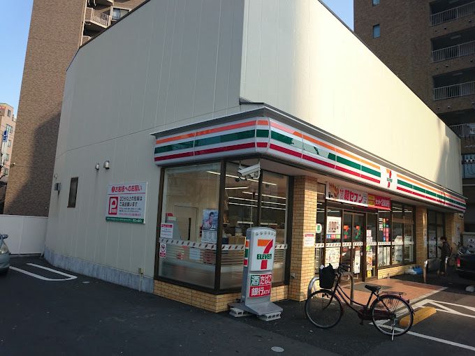 コンビニ　セブンイレブン 墨田東向島3丁目店（コンビニ）まで215m