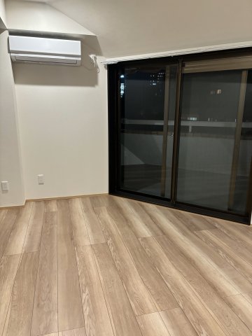 居室・リビング　こちらのリビングで趣味の時間をお楽しみください