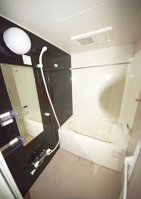 バス・シャワールーム　★追い焚き機能、浴室乾燥機付きバスルーム★