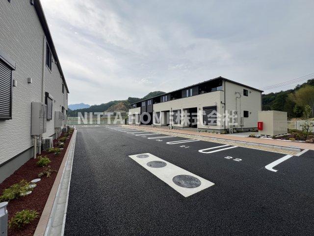 駐車場　敷地内に駐車場があります＊