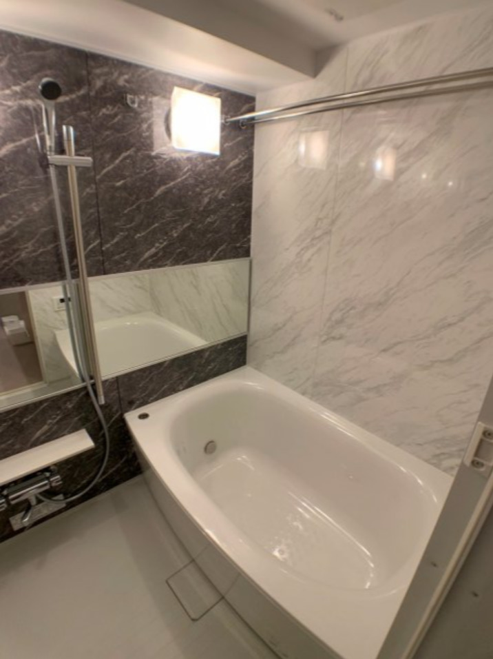 バス・シャワールーム　追焚オートバス、浴室換気乾燥機