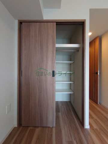 収納　※参考写真　同タイプ（別部屋）の写真となります。