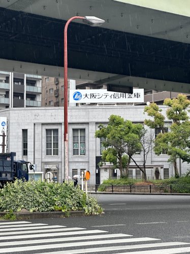 銀行　大阪シティ信用金庫 桜川支店（銀行）まで102m