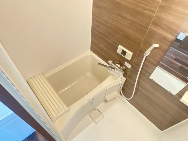 バス・シャワールーム　追焚・浴室乾燥機付き　バスルーム