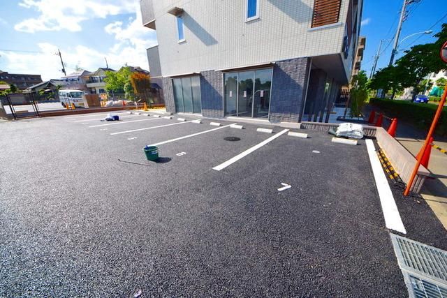 駐車場　～お車お持ちの方も安心ですね～