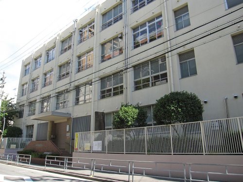 小学校　大阪市立西船場小学校（小学校）まで1059m