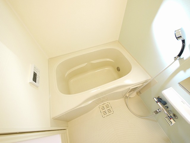 バス・シャワールーム　お風呂で日々の疲れを落としましょう