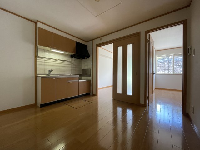 居室・リビング　同じ建物の別の部屋の写真です。