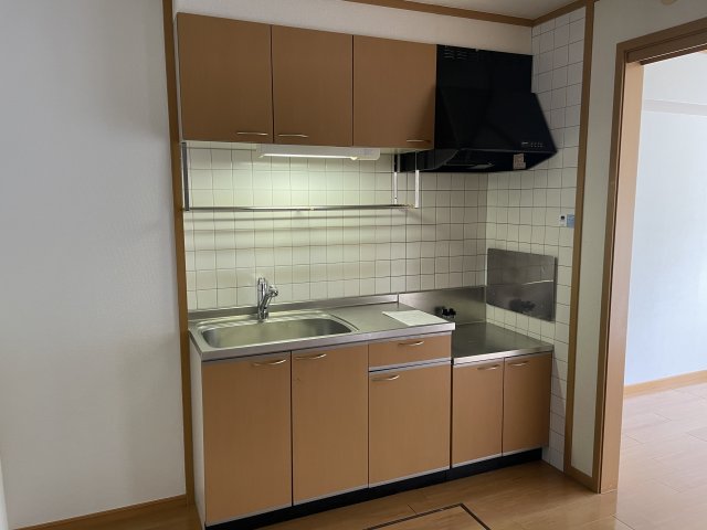 キッチン　同じ建物の別の部屋の写真です。