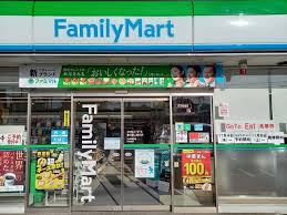 コンビニ　ファミリーマート春日部上蛭田店（コンビニ）まで492m