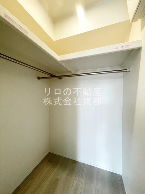 収納　ウォークインクローゼット収納！室内を広くご活用いただけます☆