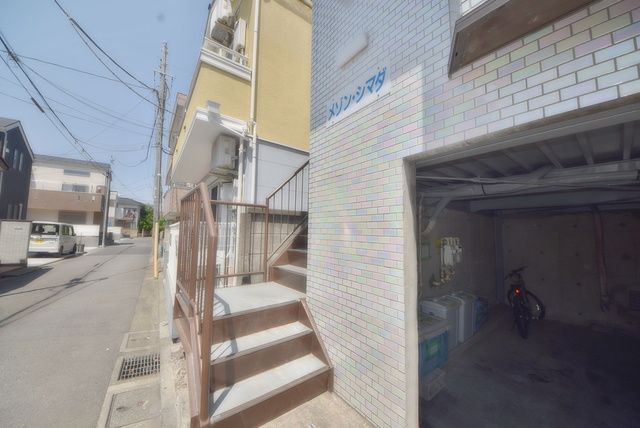 エントランス　★エントランスです★