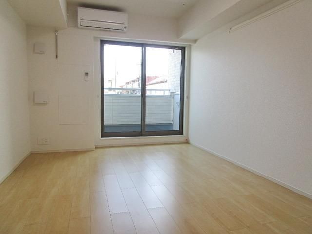 居室・リビング　☆明るい洋室です♪