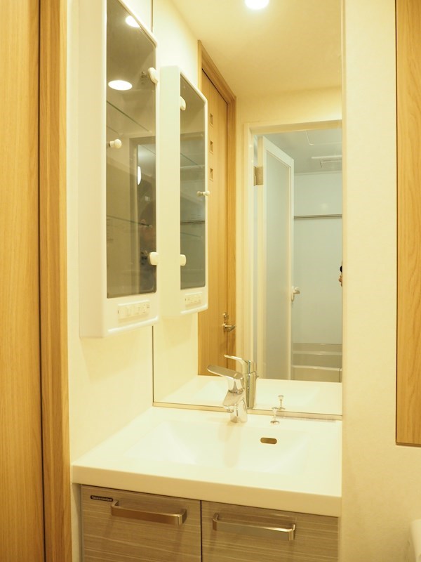 洗面設備　日々の生活に便利な「独立洗面台」あります。