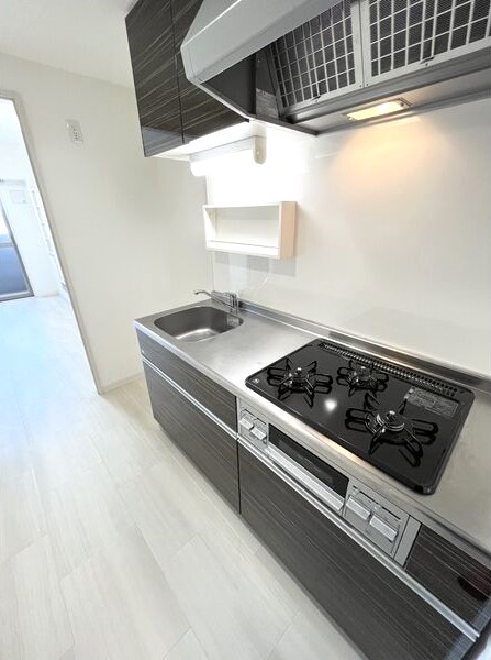 キッチン　３口コンロ付き♪
