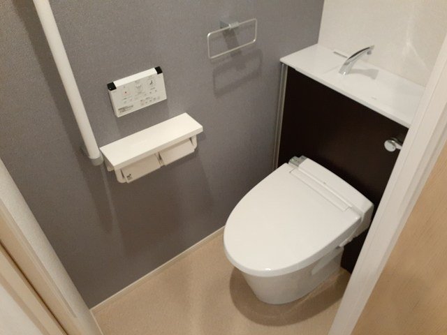 トイレ　シンプルで使いやすいトイレです