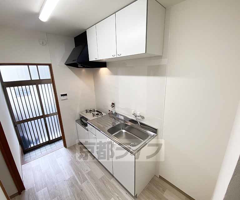 キッチン　収納スペース有り