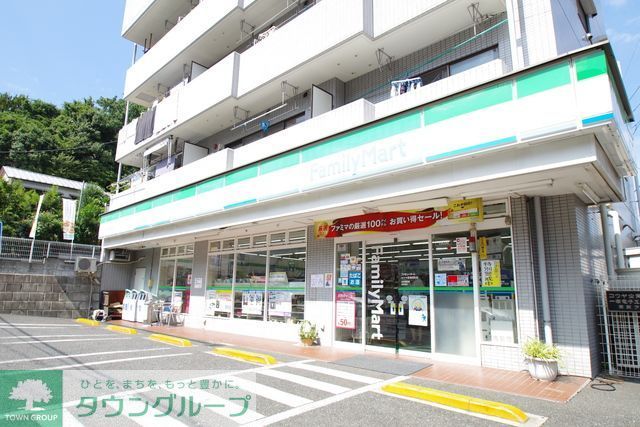 コンビニ　ファミリーマートコウヤ長津田町店（コンビニ）まで510m