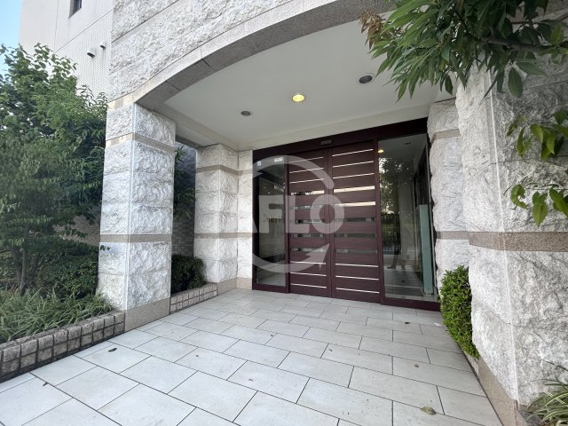 エントランス　Dolce Vita 新大阪　エントランス