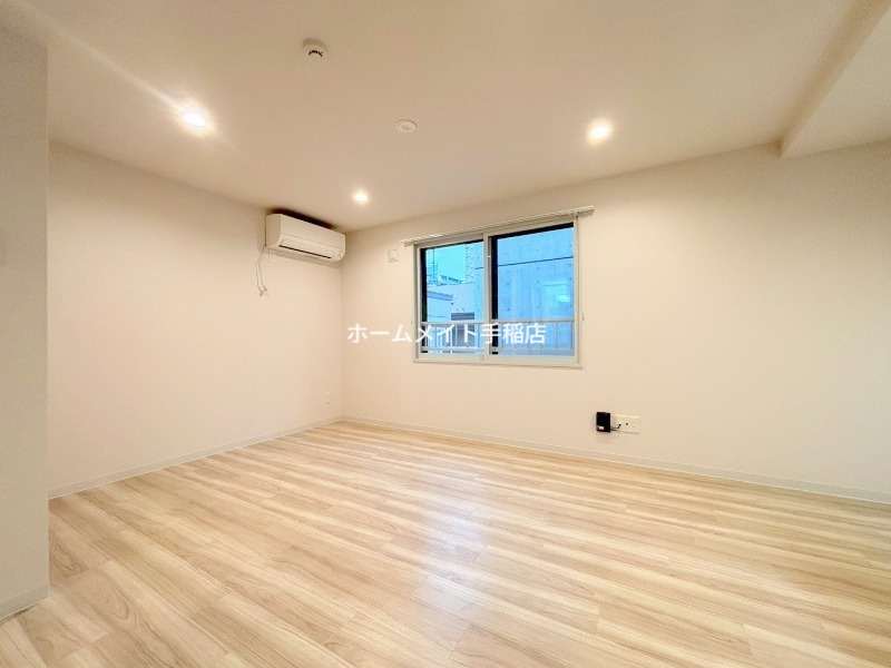 居室・リビング　広々リビングスペースございます！