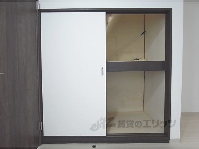 収納　リビング