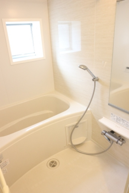 バス・シャワールーム　追い焚き・浴室乾燥機能付き ※同物件別号室