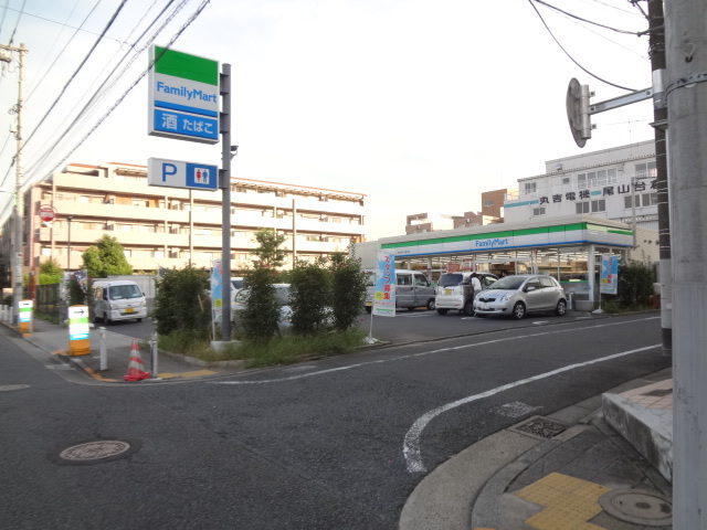 コンビニ　ファミリーマート世田谷等々力通り店（コンビニ）まで508m