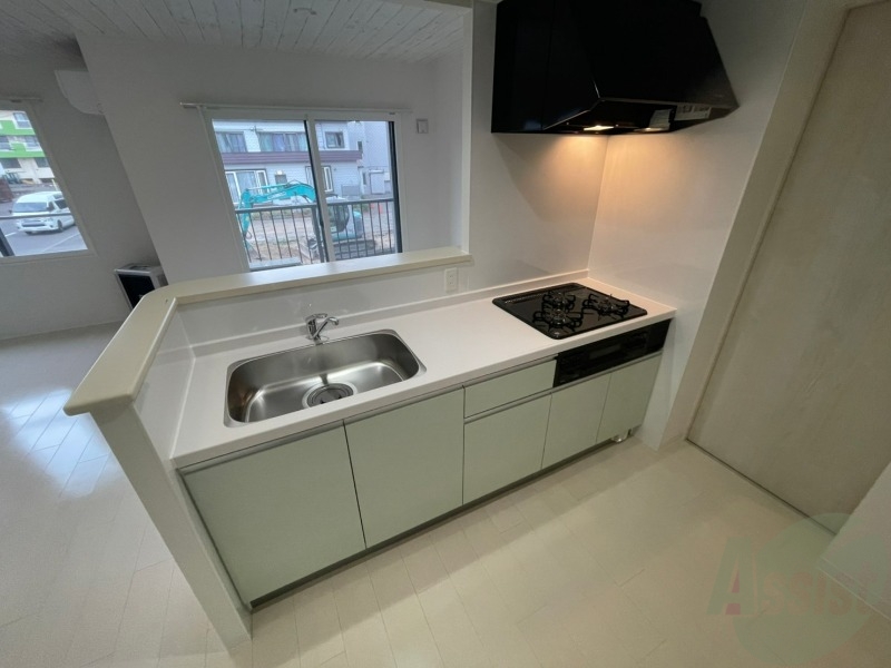 キッチン　システムキッチンなのでコンロ設置不要です！