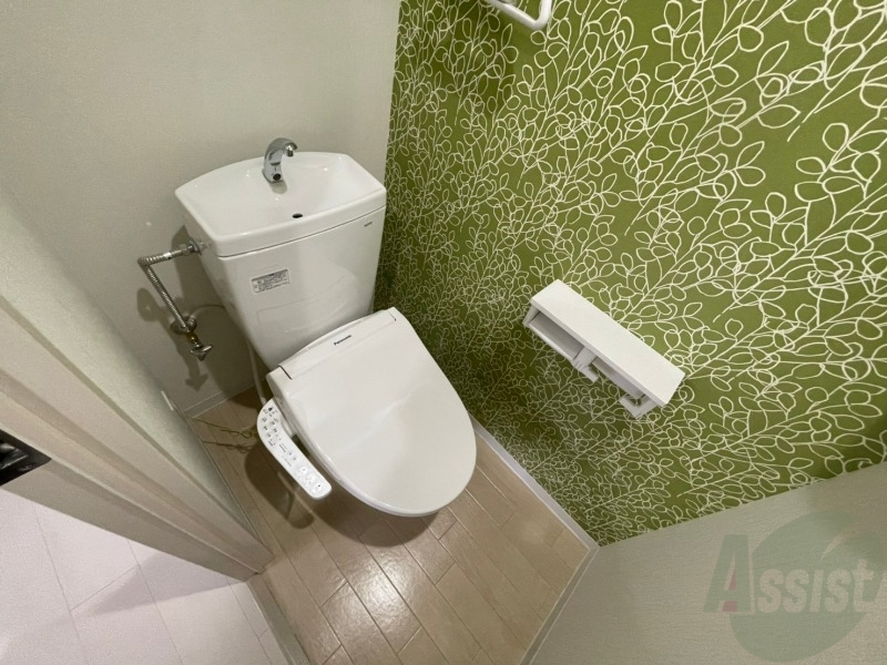 トイレ　こちらはトイレです。清潔感があり、安心して使用できます。